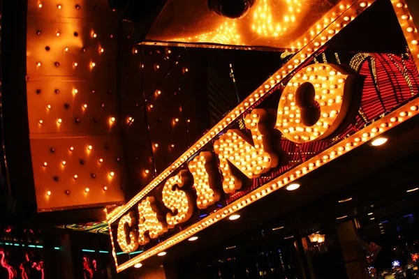 No Commission Baccarat live dealer table